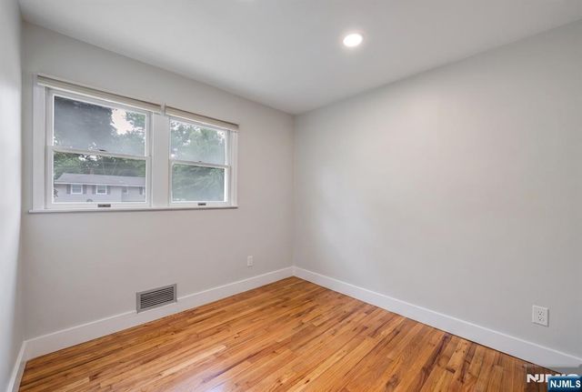 49 Rutherford Place, Montvale, NJ 07645