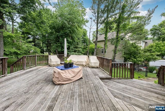 49 Rutherford Place, Montvale, NJ 07645