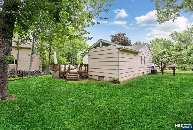 49 Rutherford Place, Montvale, NJ 07645