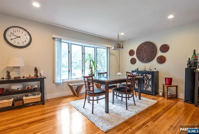 49 Rutherford Place, Montvale, NJ 07645
