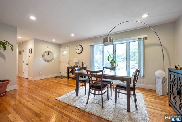 49 Rutherford Place, Montvale, NJ 07645