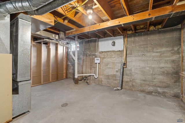 1616 5TH ST, Rapid City, SD 57701