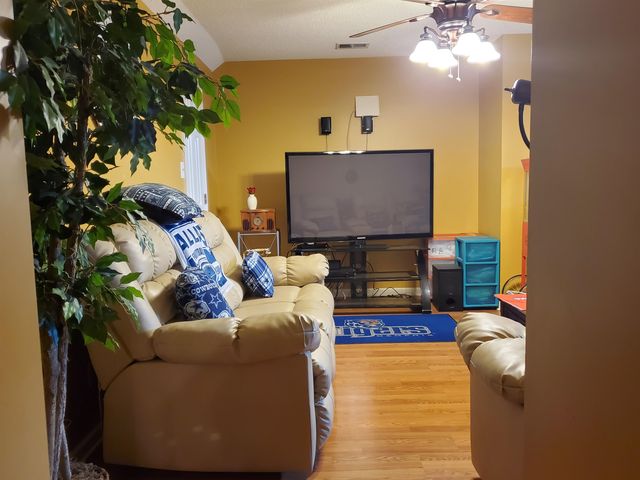 6188 FRANCES WOODS DR, Bartlett, FL 38135