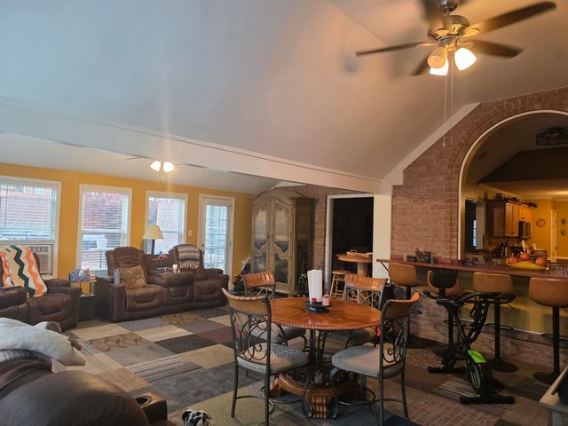 6188 FRANCES WOODS DR, Bartlett, FL 38135