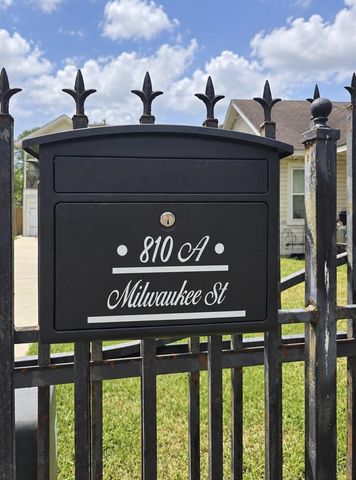 810 Milwaukee Street AStudio, Houston, TX 77009