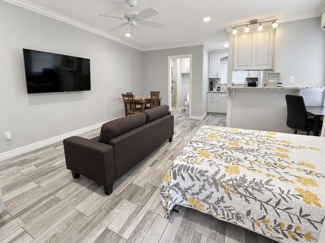 810 Milwaukee Street AStudio, Houston, TX 77009
