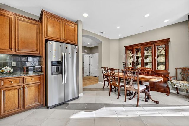 1040 Cabris Ln, Roseville, CA 95747