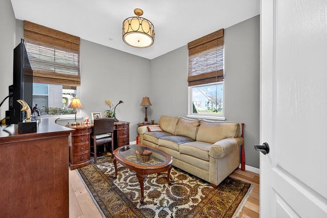 1040 Cabris Ln, Roseville, CA 95747