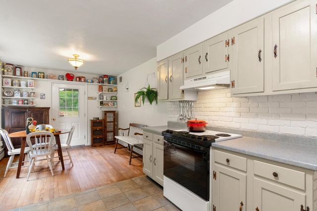 1402 French Hill Road, St. Albans Town, VT 05478