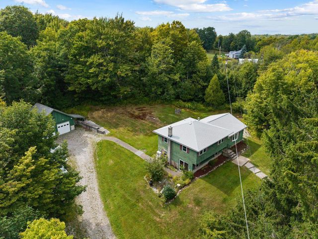 1402 French Hill Road, St. Albans Town, VT 05478