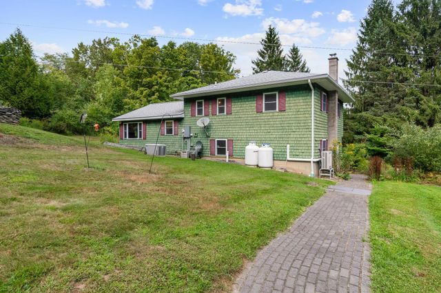 1402 French Hill Road, St. Albans Town, VT 05478