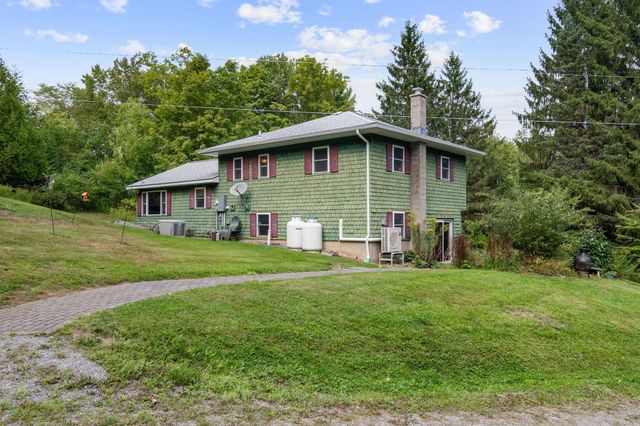 1402 French Hill Road, St. Albans Town, VT 05478