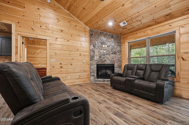 4923 Cote Way, Cosby, TN 37722