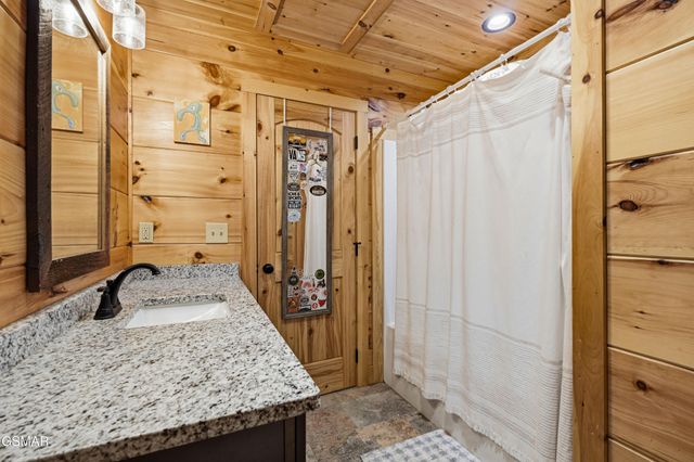 4923 Cote Way, Cosby, TN 37722