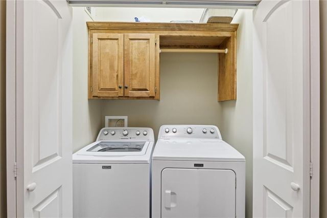 8813 W 160th Street, Overland Park, KS 66083