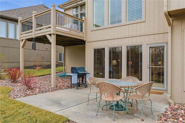 8813 W 160th Street, Overland Park, KS 66083