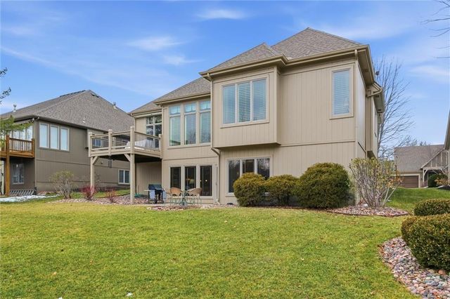 8813 W 160th Street, Overland Park, KS 66083