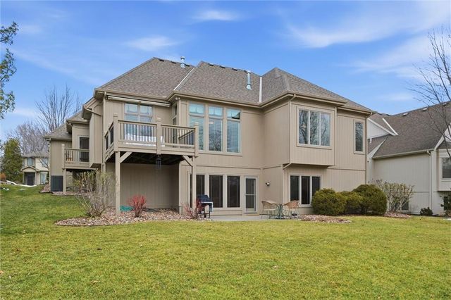 8813 W 160th Street, Overland Park, KS 66083
