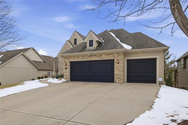 8813 W 160th Street, Overland Park, KS 66083