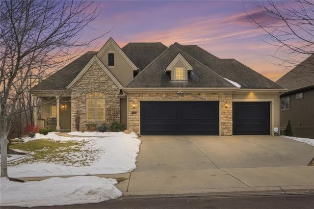 8813 W 160th Street, Overland Park, KS 66083