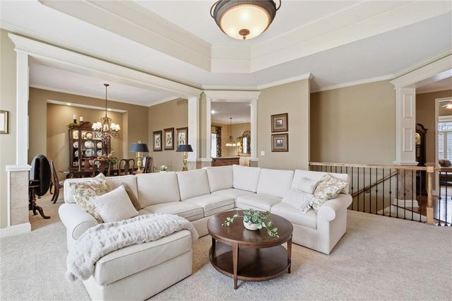 8813 W 160th Street, Overland Park, KS 66083