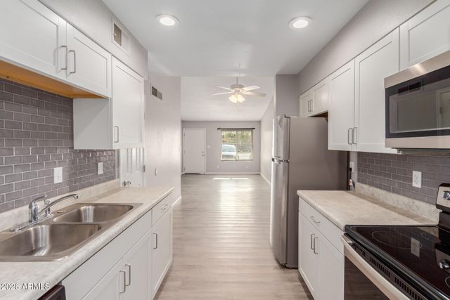 4530 E Camino Circle 2, Mesa, AZ 85205