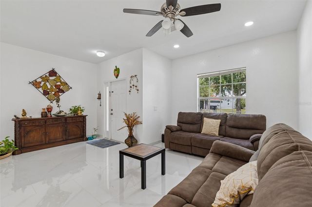 20122 NOB OAK AVENUE, Tampa, FL 33647