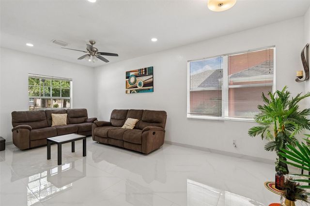 20122 NOB OAK AVENUE, Tampa, FL 33647