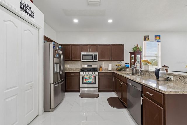 20122 NOB OAK AVENUE, Tampa, FL 33647