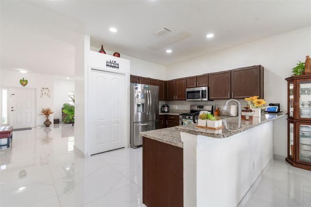 20122 NOB OAK AVENUE, Tampa, FL 33647