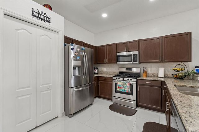 20122 NOB OAK AVENUE, Tampa, FL 33647