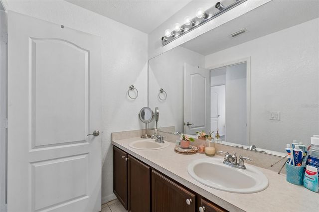 20122 NOB OAK AVENUE, Tampa, FL 33647