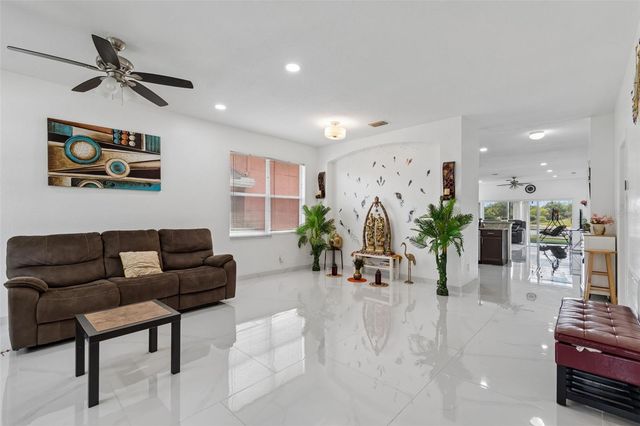 20122 NOB OAK AVENUE, Tampa, FL 33647