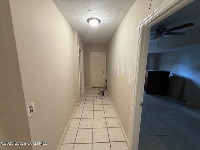 2526 4th Street, Vero Beach, FL 32968