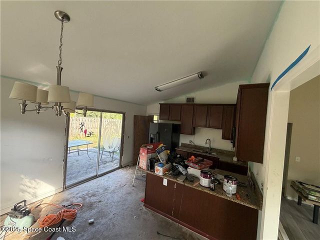 2526 4th Street, Vero Beach, FL 32968