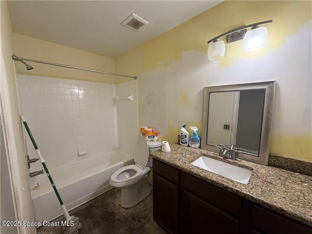 2526 4th Street, Vero Beach, FL 32968