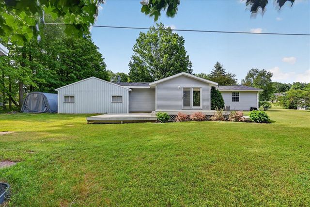 4555 16 Mile Road, Cedar Springs, MI 49319