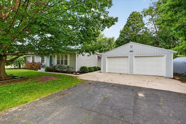 4555 16 Mile Road, Cedar Springs, MI 49319