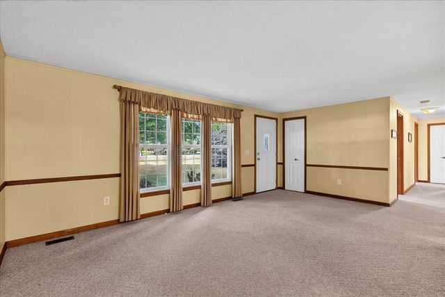 4555 16 Mile Road, Cedar Springs, MI 49319