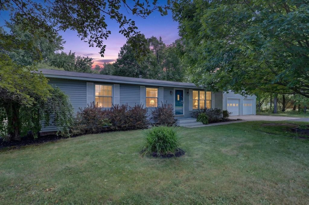 4555 16 Mile Road, Cedar Springs, MI 49319