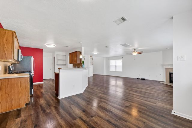 10818 Tallow Briar, Houston, TX 77075
