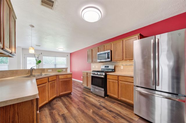 10818 Tallow Briar, Houston, TX 77075