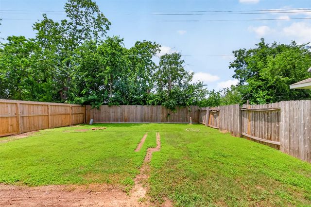 10818 Tallow Briar, Houston, TX 77075