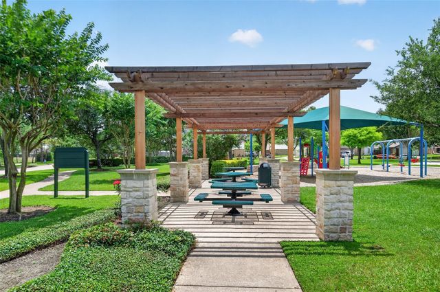 10818 Tallow Briar, Houston, TX 77075