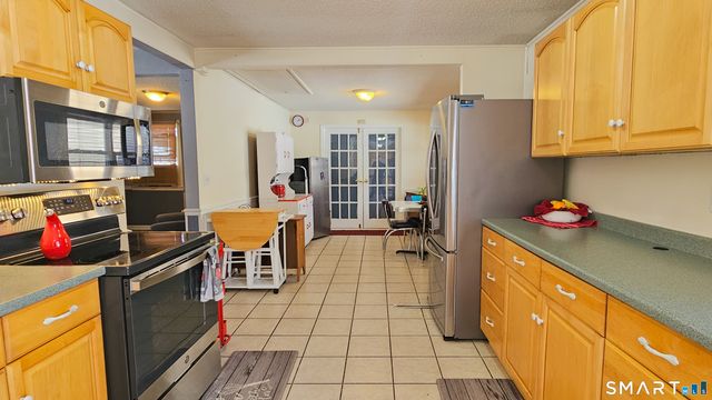 87 Park Avenue, Colchester, CT 06415