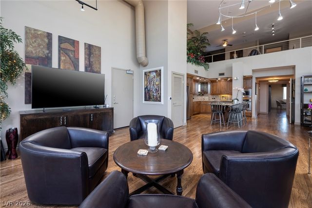 360 East Desert Inn Road 1001, Las Vegas, NV 89109