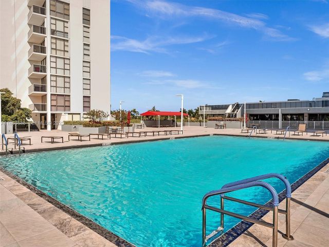 3675 N Country Club Drive 707, Aventura, FL 33180