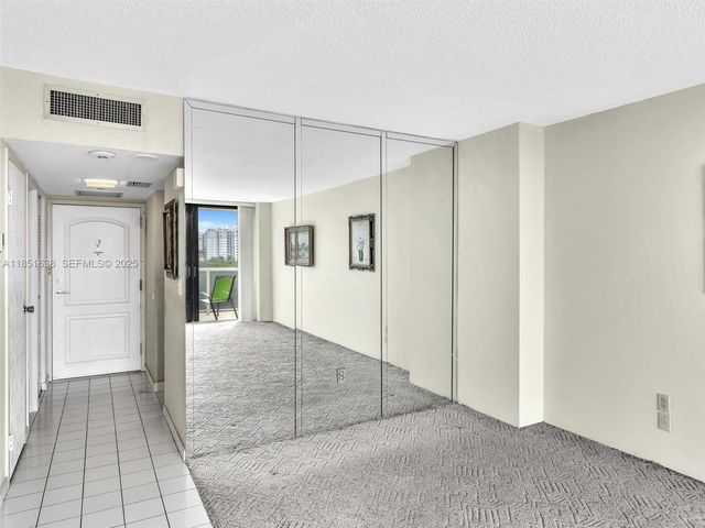 3675 N Country Club Drive 707, Aventura, FL 33180