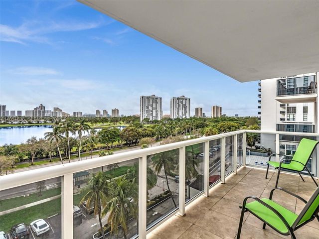 3675 N Country Club Drive 707, Aventura, FL 33180
