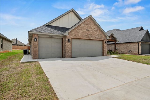 10452 SW 51st Street, Mustang, OK 73064